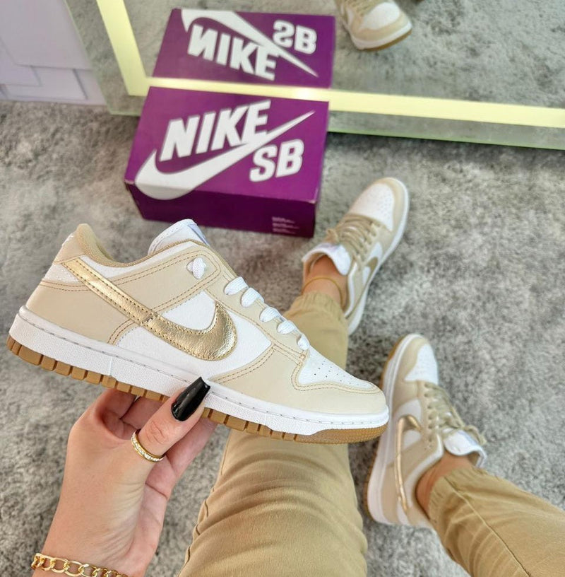 Tênis Nike Dunk Branco Dourado Premium