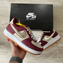 Tênis Nike Air Force 1 Bordo Ouro Premium - Loja Menina Maluca