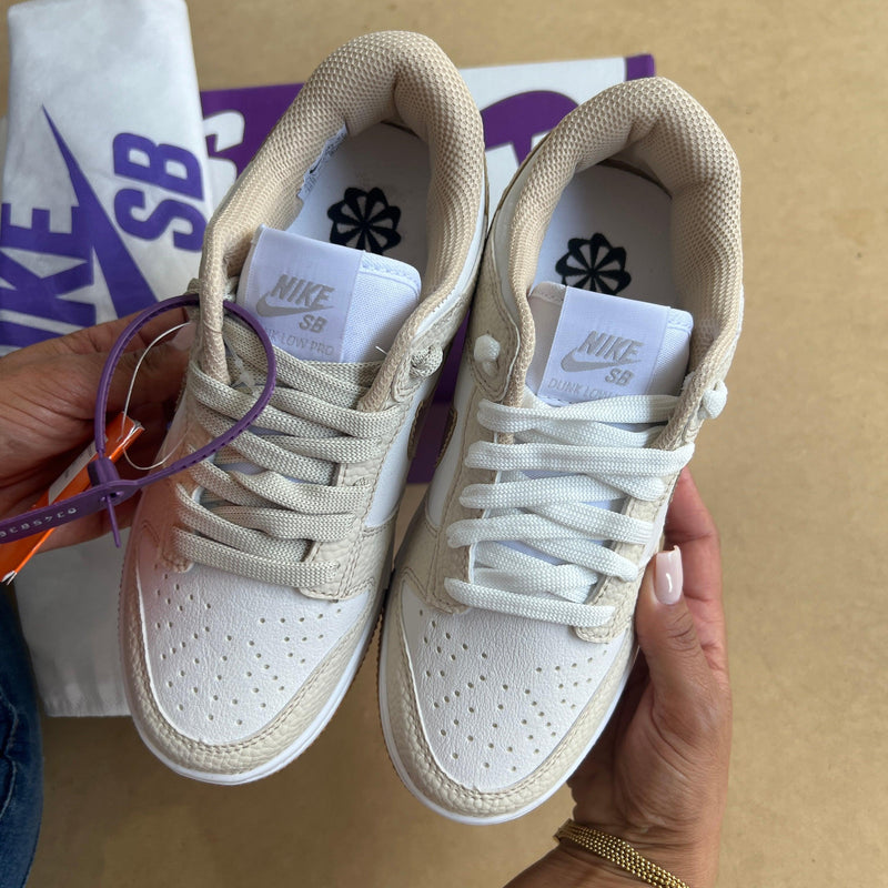 Tênis Nike Dunk SB Dourado Creme Premium - Loja Menina Maluca